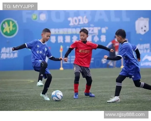 足球小将参赛展现青春风采团队合作成就梦想之旅