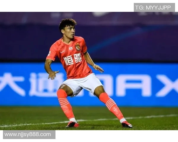 足球黄良：从青训新星到职业联赛的崛起之路与未来展望